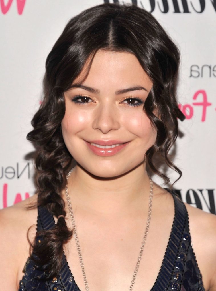 14 Best Curly Hairstyles For Long Hair 14-best-curly-hairstyles-for-long-hair